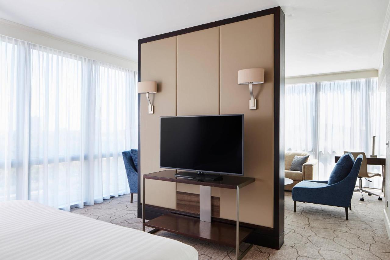 London Marriott Hotel Canary Wharf Exterior foto A room at the hotel